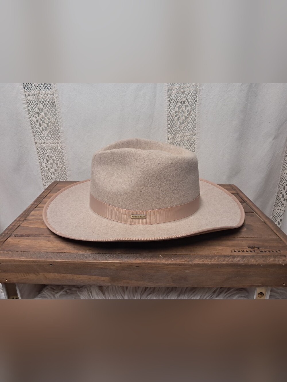 GIGI PIP Monroe Rancher Fedora Size M/L NWT